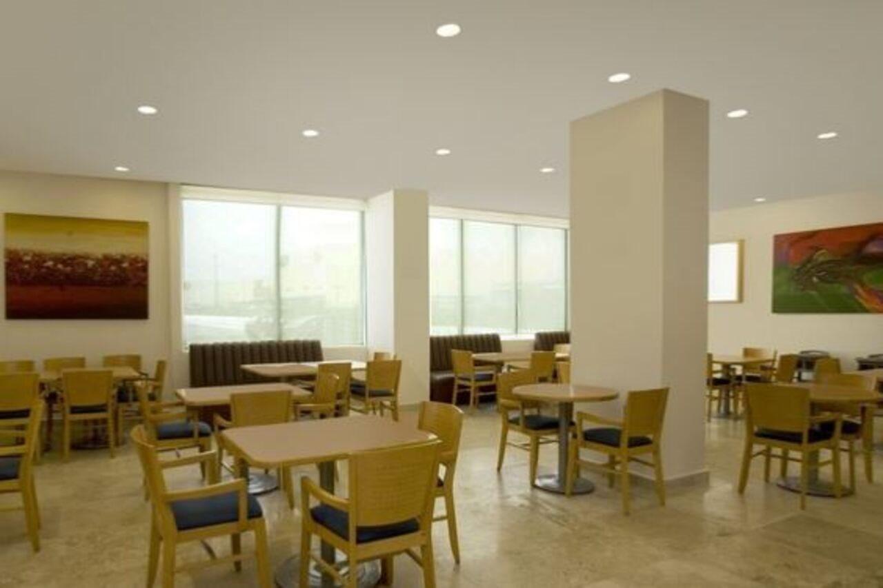 One Coatzacoalcos Forum Экстерьер фото