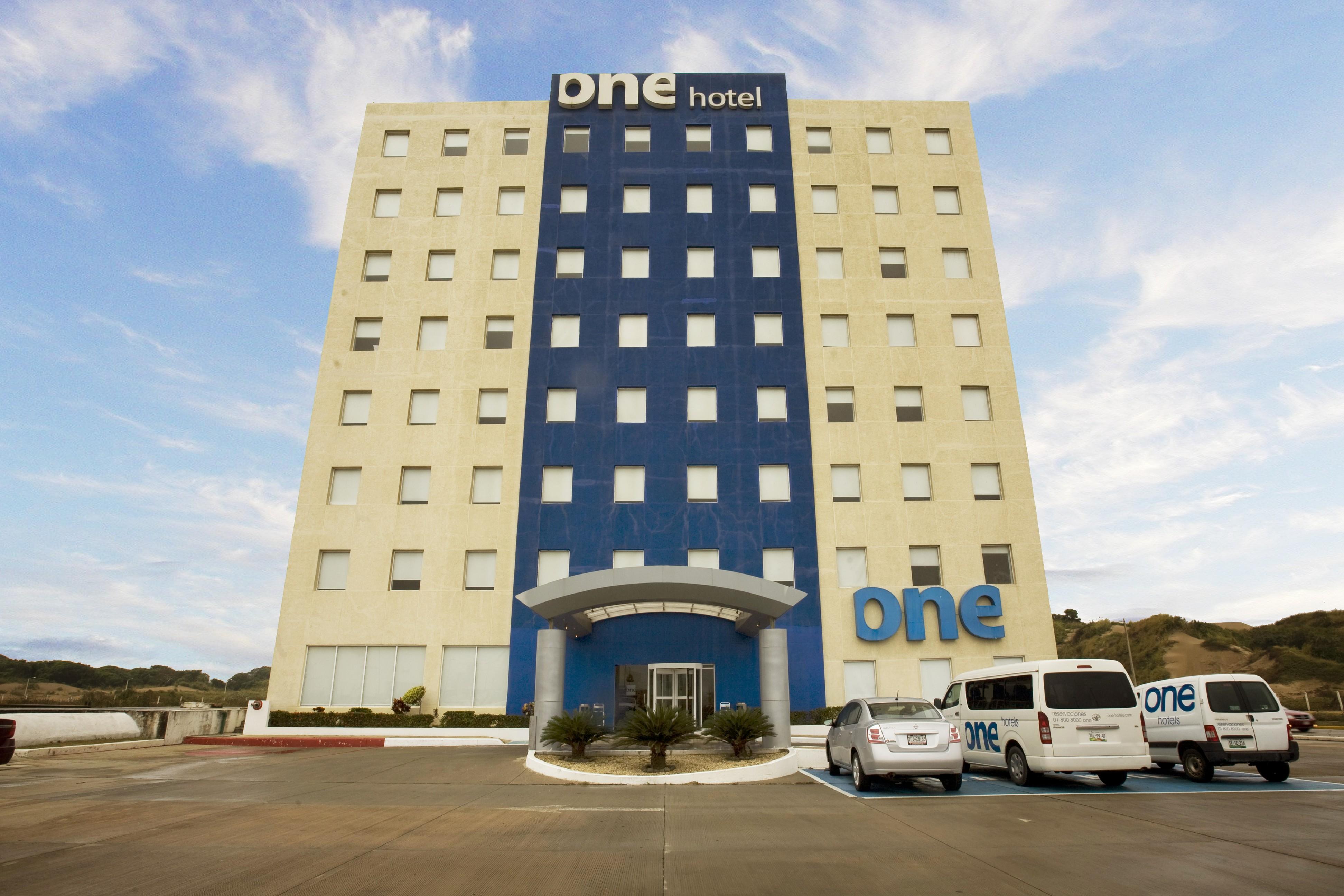 One Coatzacoalcos Forum Экстерьер фото