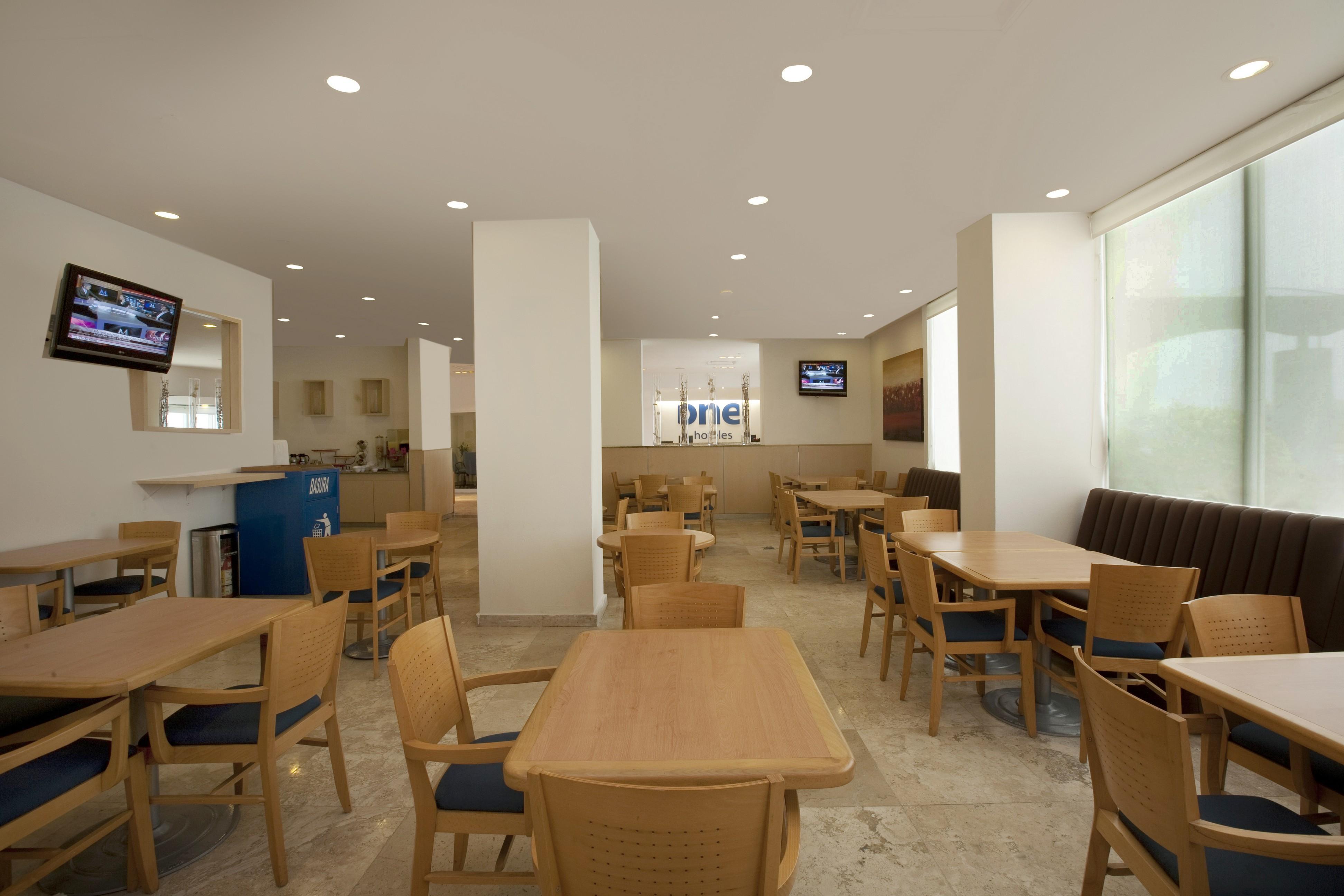 One Coatzacoalcos Forum Экстерьер фото